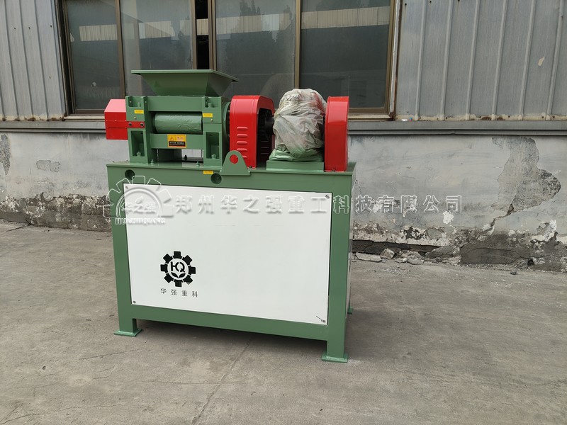 對輥擠壓造粒機.jpg